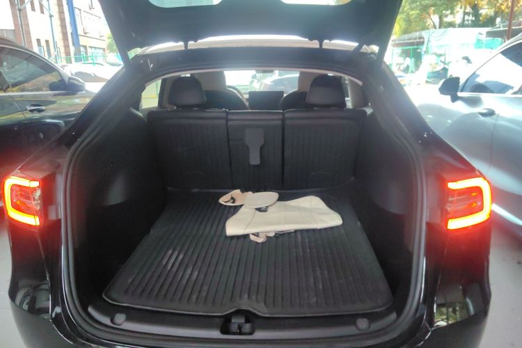 特斯拉 Model Y 2023款 长续航全轮驱动版局部细节23