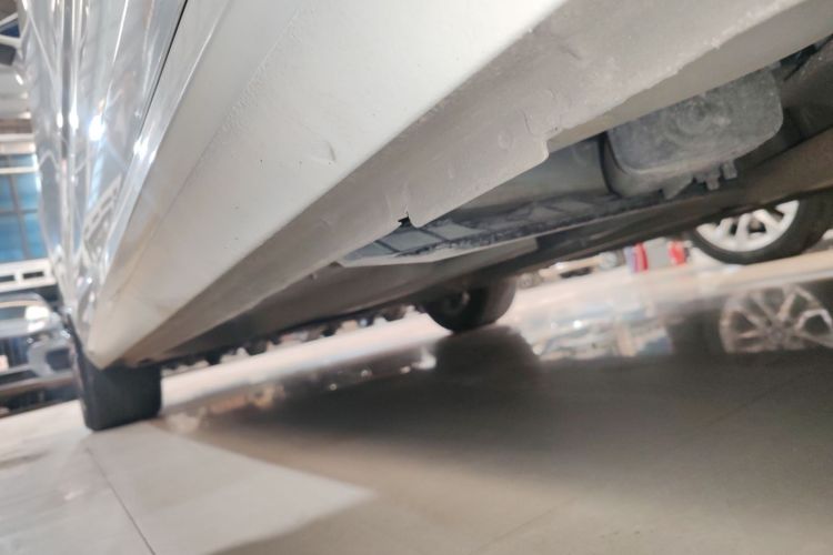 雪铁龙C4L 2016款 1.6T 自动精英型局部细节9002