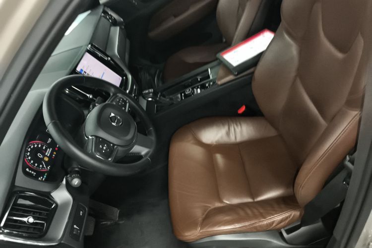 沃尔沃XC60 2021款 T5 四驱智逸豪华版中控内饰19