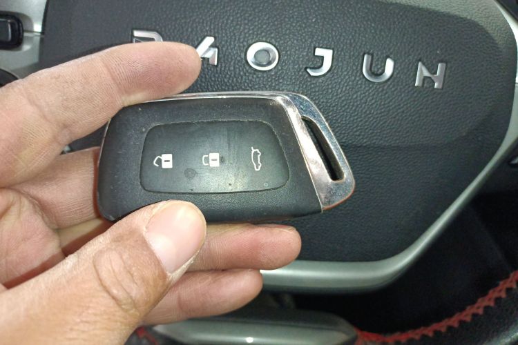 宝骏RC-5 2020款 1.5T CVT智耀豪华型中控内饰11