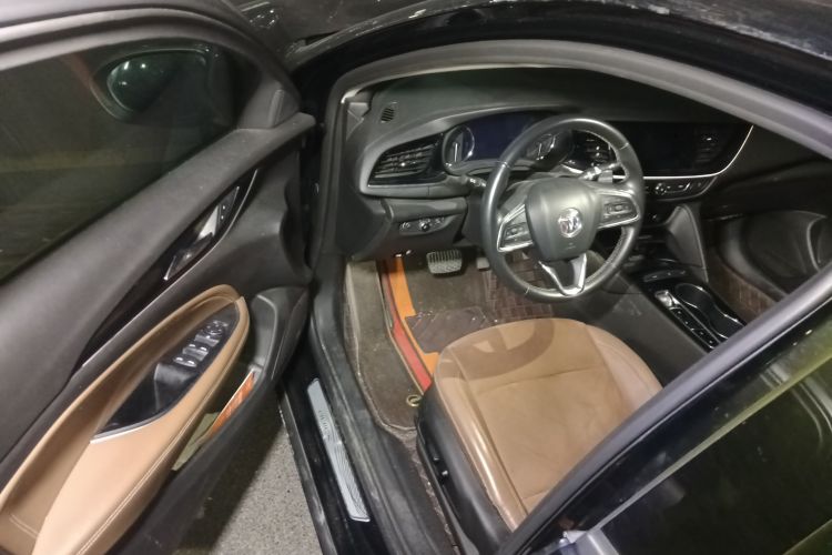 别克 君威 2020款 552T 豪华型中控内饰20