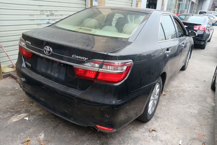 丰田 凯美瑞 2016款 2.0E 十周年纪念精英版车身外观7