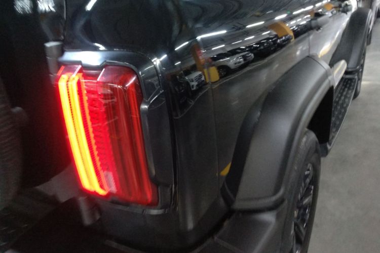 坦克300 2021款 越野版 2.0T 挑战者车身外观9