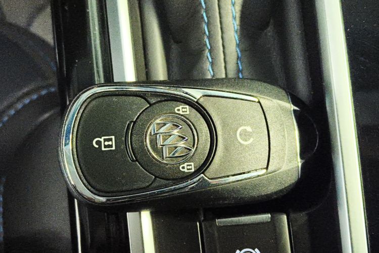 别克 微蓝6 2022款 插电混动 互联智享型中控内饰7001