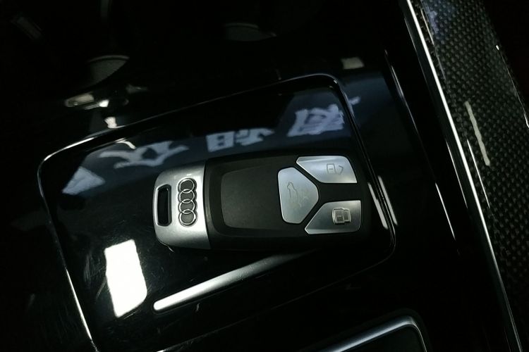 奥迪S5 2020款 S5 3.0T Sportback中控内饰7001