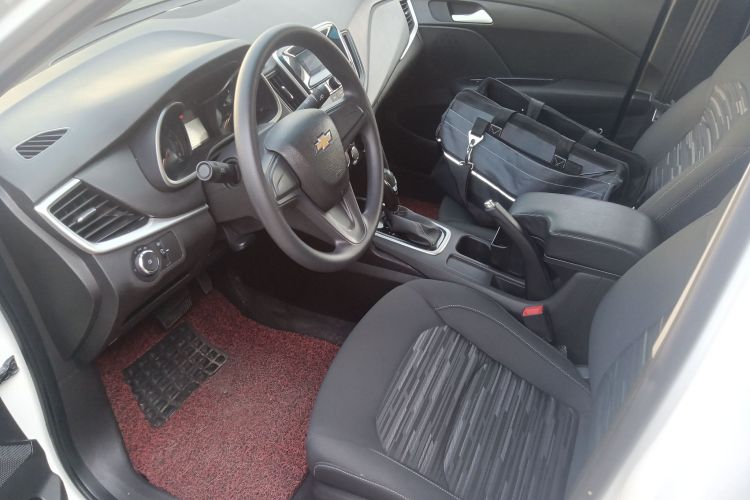 雪佛兰 科沃兹 2019款 320 自动欣享天窗版中控内饰19