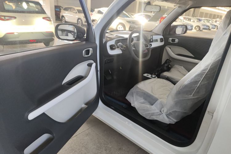 吉利银河 熊猫 2025款 210km 元气熊中控内饰20