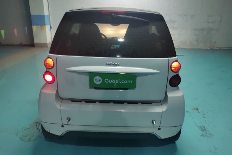 smart fortwo 2012款 1.0 MHD 硬顶舒适版车身外观6