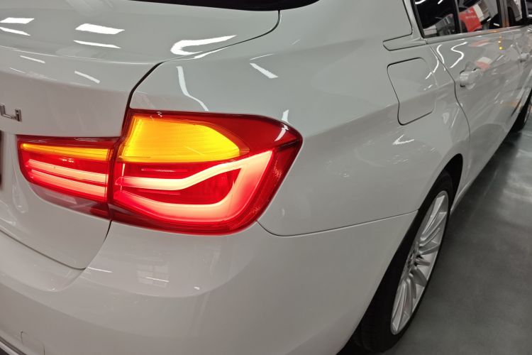 宝马3系 2018款 320Li xDrive 时尚型车身外观9