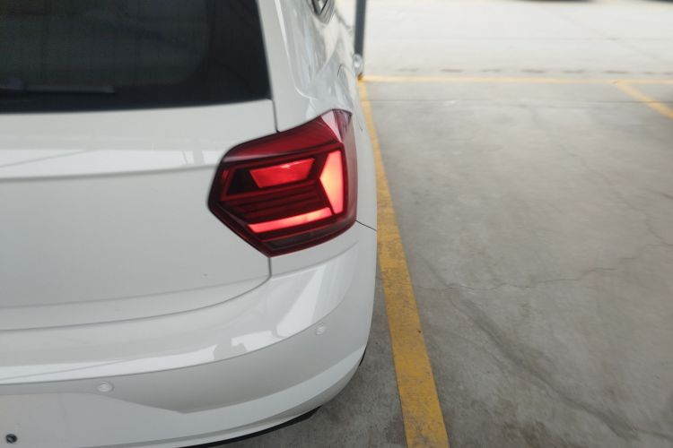 大众 Polo 2021款 Plus 1.5L 自动全景乐享版车身外观9