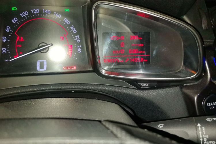 DS 6 2014款 1.6T 豪华版THP160中控内饰15