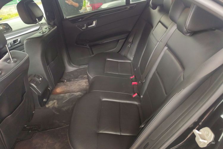 奔驰E级 2014款 改款 E 260 L 运动型中控内饰21