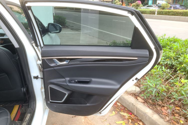 吉利汽车 帝豪GL 2021款 UP 1.4T CVT领尚型中控内饰45