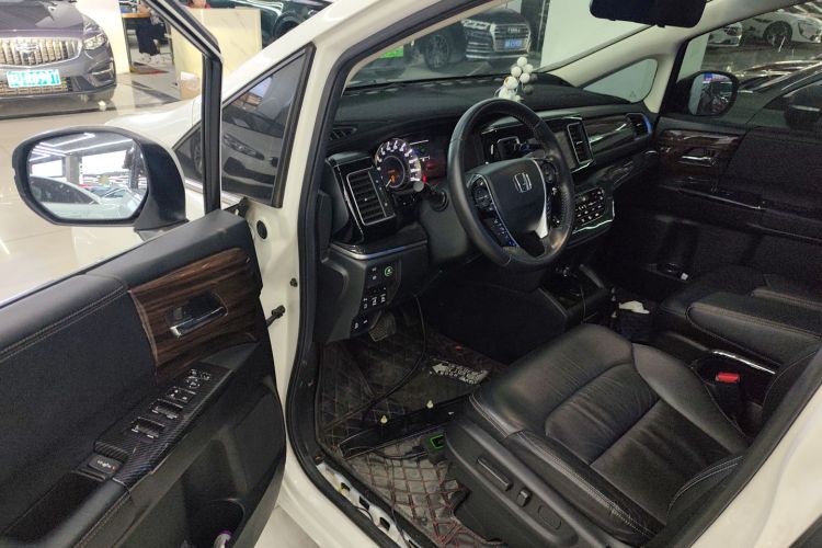 本田 艾力绅 2016款 2.4L 豪华版中控内饰20