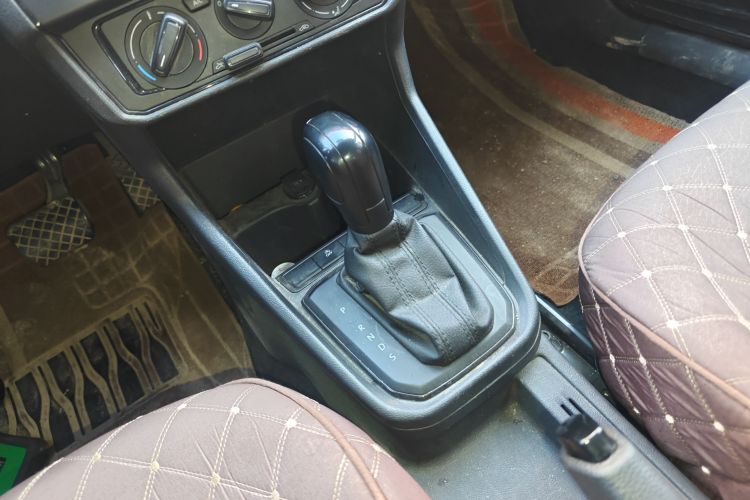 大众 桑塔纳 2021款 1.5L 自动风尚版中控内饰18