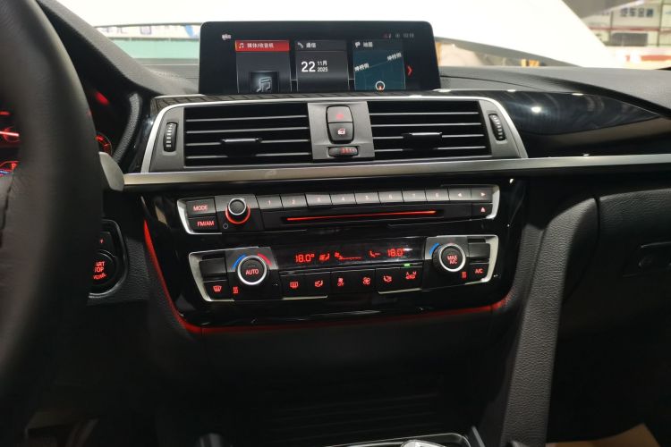 宝马3系 2019款 320Li 时尚型中控内饰16