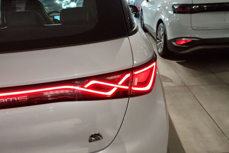 比亚迪 海豚 2021款 405km 时尚版车身外观9