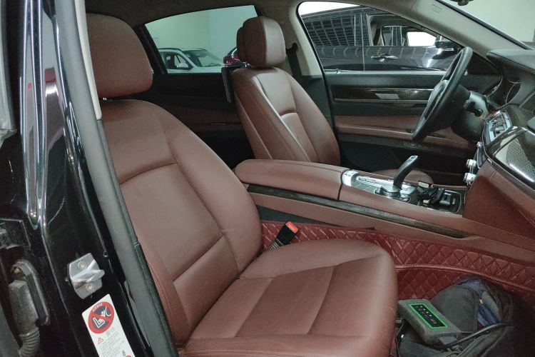 宝马7系 2014款 730Li 臻享型局部细节41