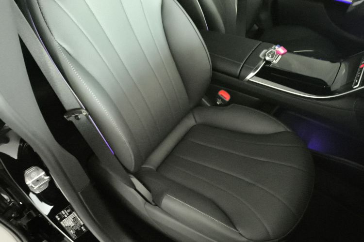 奔驰EQE 2025款 500 4MATIC 先锋版局部细节41