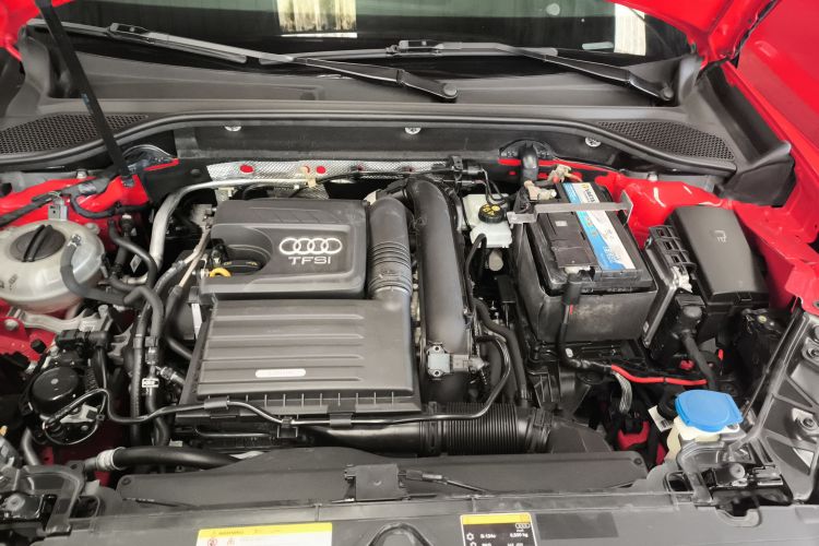 奥迪Q2L 2018款 35 TFSI 上市专享版 国VI机舱底盘24