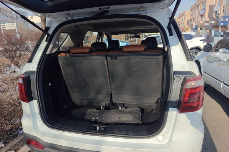 长安欧尚CX70 2016款 1.6L 手动豪华型机舱底盘23