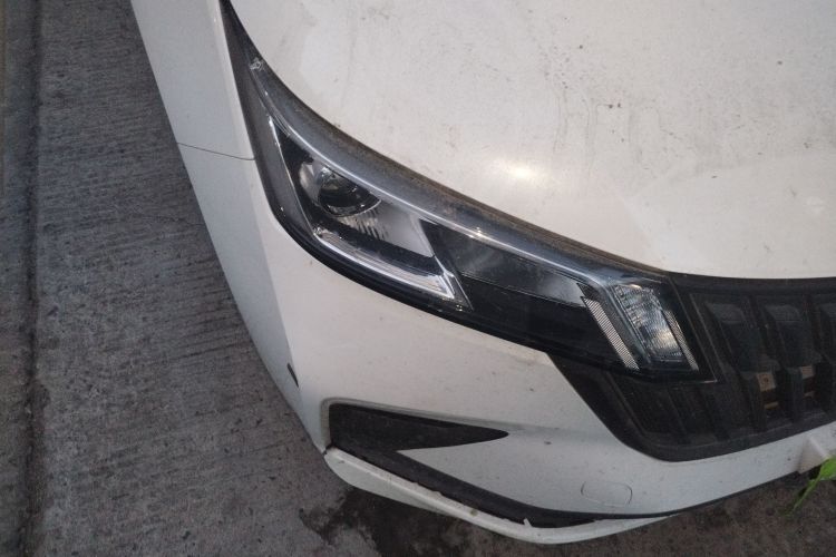 五菱汽车 五菱佳辰 2022款 1.5L 手动乐享精英型车身外观8