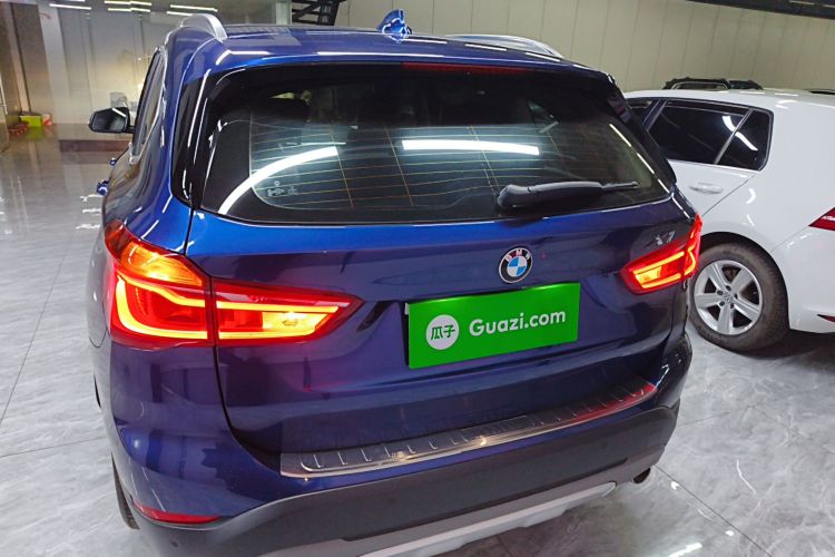 宝马X1 2018款 sDrive18Li 尊享型车身外观6