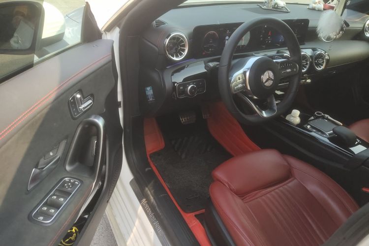 奔驰CLA 2021款 CLA 200中控内饰20