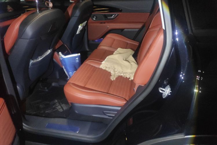 林肯 航海家 2023款 2.0T 四驱尊睿版中控内饰21