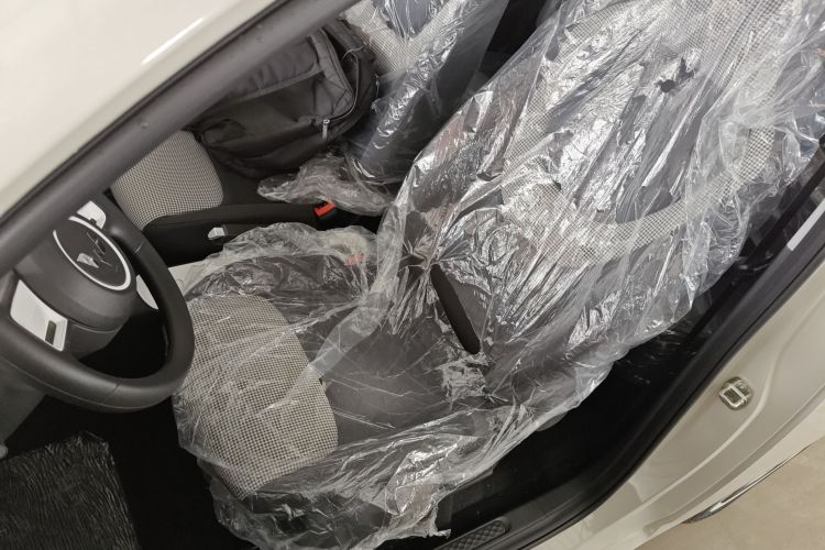 五菱汽车 宏光MINIEV 2024款 第三代 215km 青春版中控内饰19