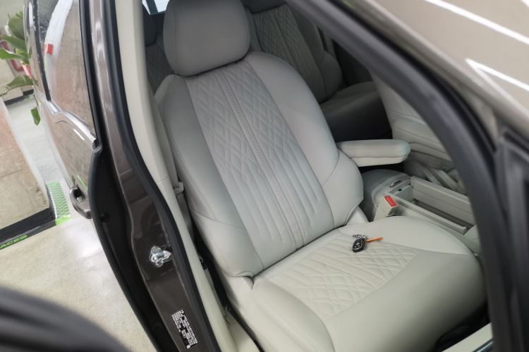 别克GL8 2022款 陆上公务舱 652T 舒适型局部细节41