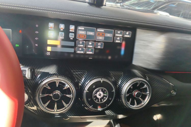 坦克300 2021款 越野版 2.0T 征服者局部细节16