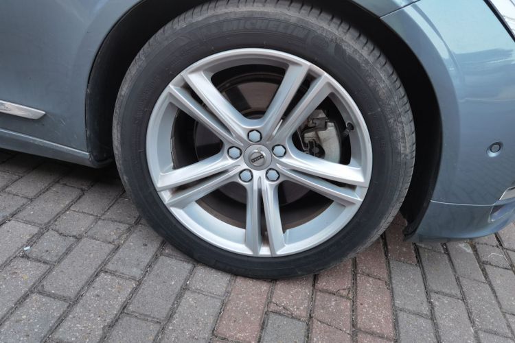 沃尔沃S90 2019款 T5 智远版车身外观10