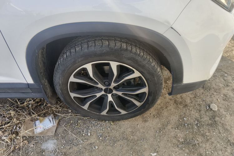 东风风行 风行T5 2021款 1.5T 自动豪华型车身外观10