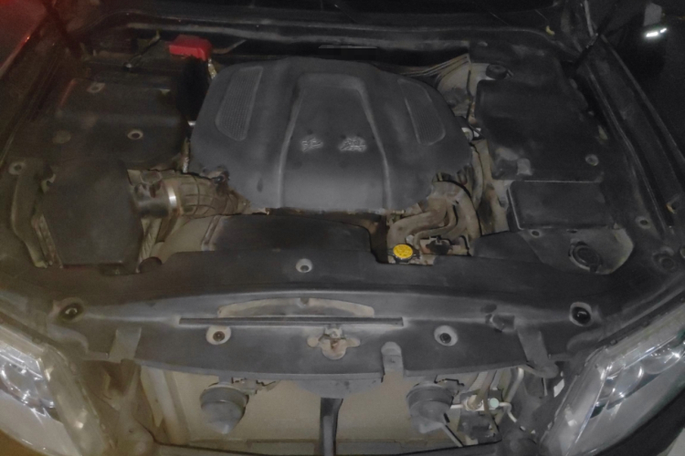 红旗H7 2013款 2.0T 豪华型局部细节24