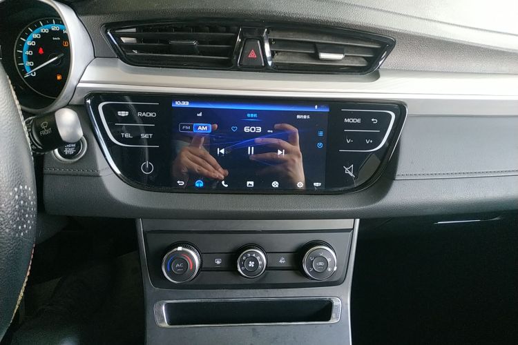 吉利汽车 帝豪 2020款 1.5L 手动舒适型中控内饰16