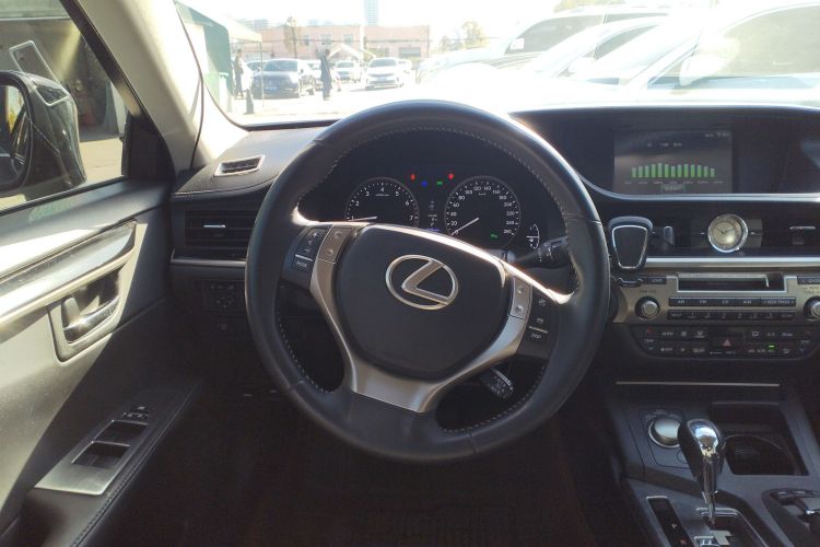 雷克萨斯ES 2013款 250 精英版局部细节13