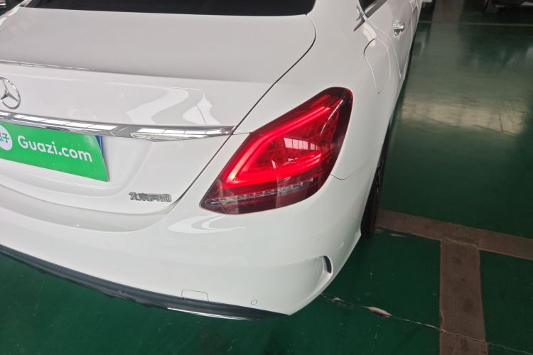 奔驰C级 2021款 C 260 L 运动星耀臻藏版车身外观9