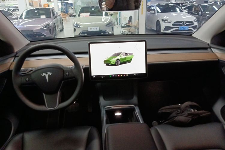 特斯拉 Model Y 2022款 后轮驱动版中控内饰7002