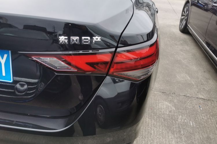 日产 轩逸 2023款 1.6L CVT悦享版车身外观9