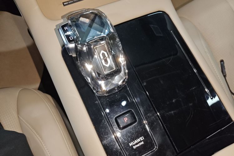 鸿蒙智行 问界M7 2022款 1.5T 后驱舒适版局部细节18