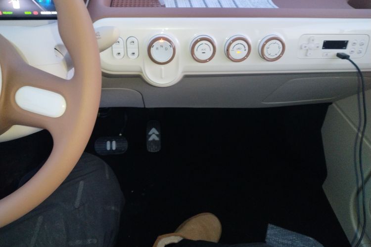 奔腾小马 2026款 222km 萌趣马 Plus中控内饰18