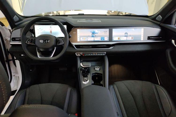 吉利汽车 星越L 2024款 2.0TD 高功自动两驱天际版中控内饰7002