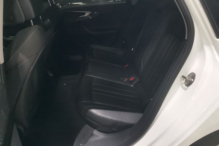 奥迪A4L 2020款 40 TFSI 时尚动感型中控内饰21