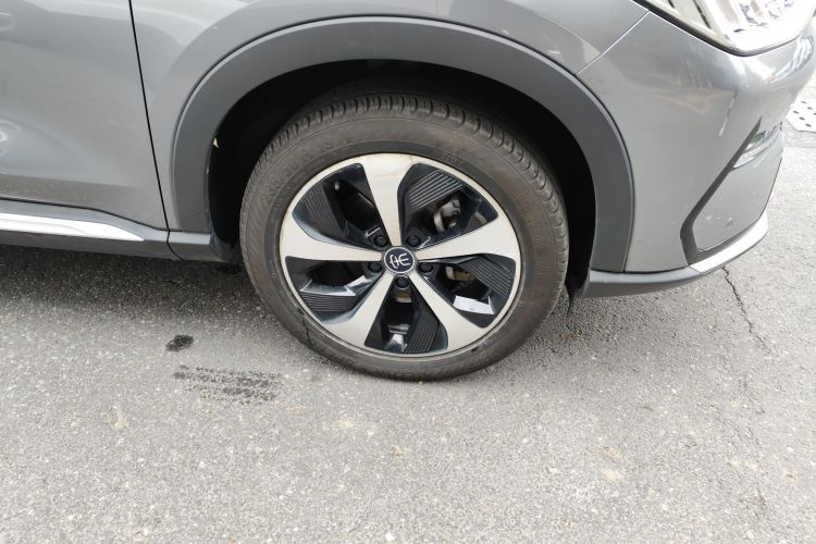 比亚迪 宋PLUS新能源 2021款 EV 尊贵型车身外观10