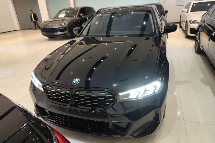 宝马3系 2024款 325Li M运动曜夜套装车身外观6001