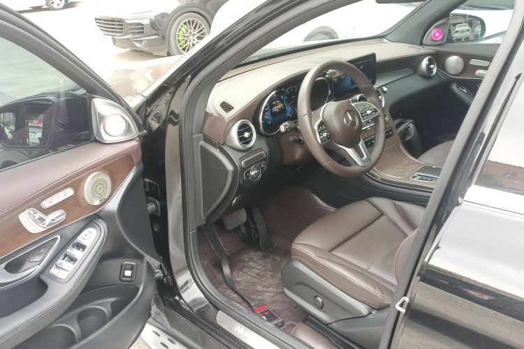 奔驰GLC 2022款 改款二 GLC 260 L 4MATIC 豪华型中控内饰20