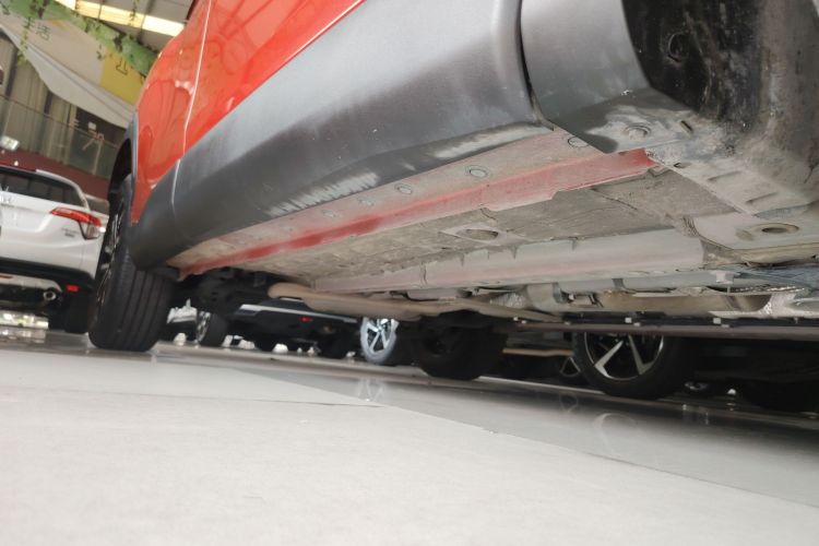 丰田 锋兰达 2022款 2.0L CVT豪华版局部细节9001