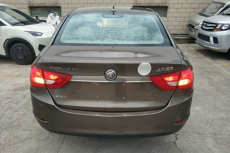 别克 英朗 2017款 15N 自动精英型车身外观6