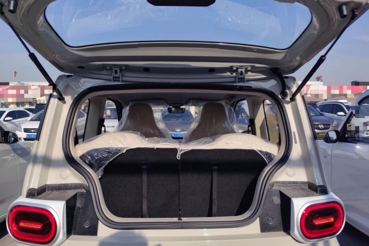 五菱汽车 宏光MINIEV 2024款 第三代 215km 青春版机舱底盘23